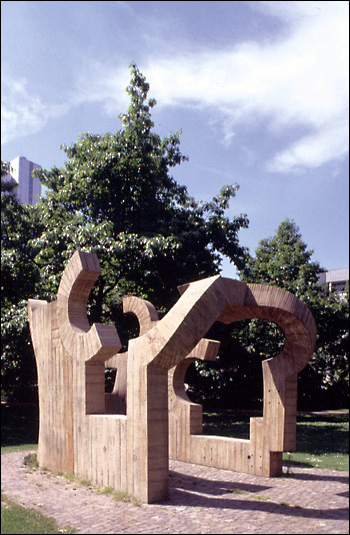 Haus von Chillida von hinten